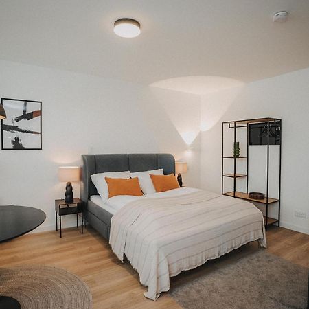 Downtown Apartment Mit Luxusbad Am Hafen Nur 5 Minuten Zu Fuss In Die Innenstadt Und Zum Bahnhof! Όλντεμπουργκ Εξωτερικό φωτογραφία