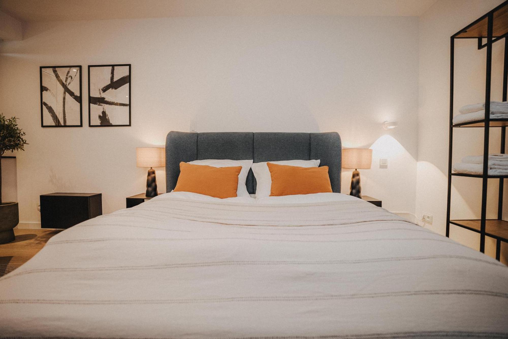 Downtown Apartment Mit Luxusbad Am Hafen Nur 5 Minuten Zu Fuss In Die Innenstadt Und Zum Bahnhof! Όλντεμπουργκ Εξωτερικό φωτογραφία