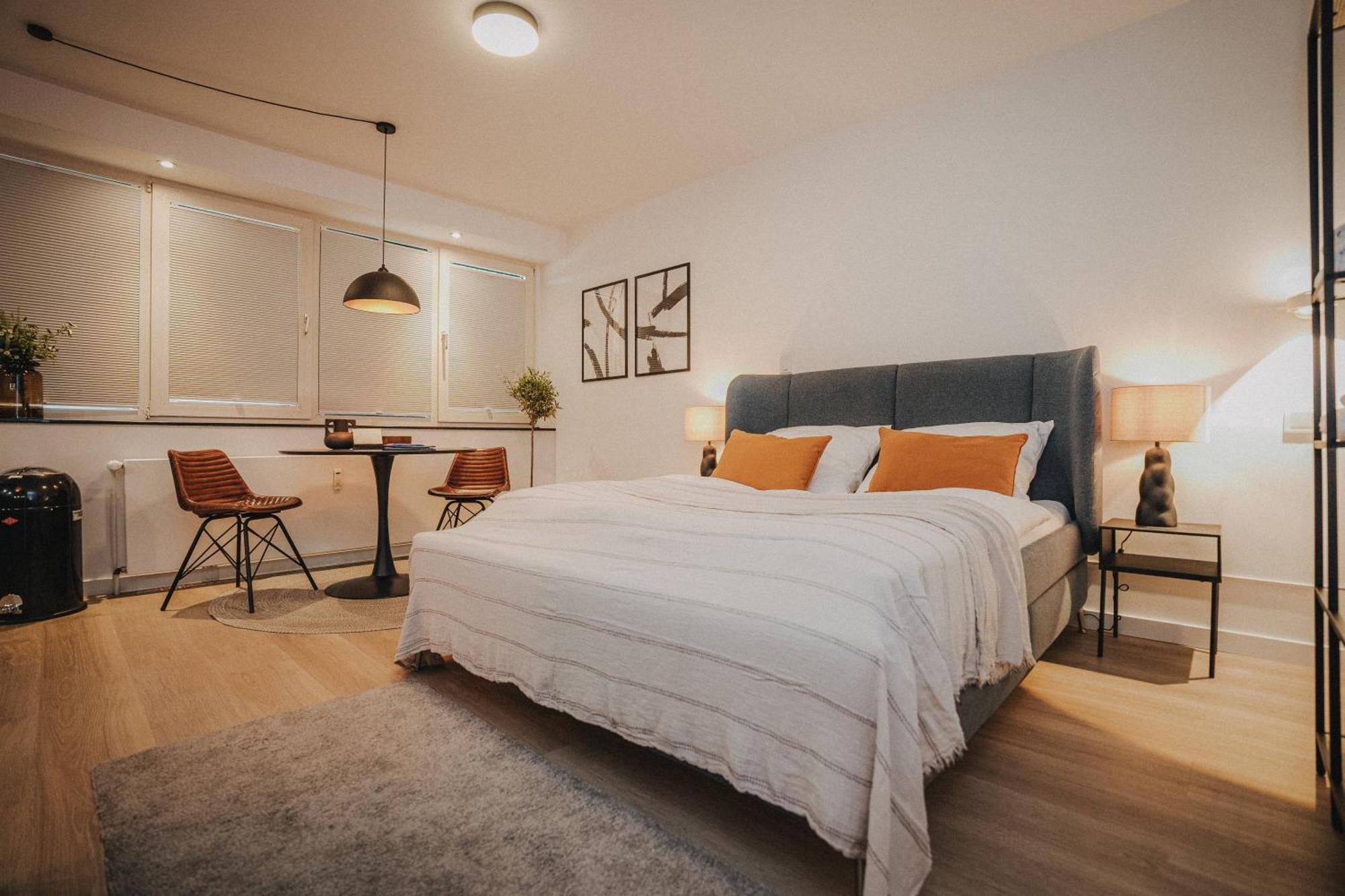 Downtown Apartment Mit Luxusbad Am Hafen Nur 5 Minuten Zu Fuss In Die Innenstadt Und Zum Bahnhof! Όλντεμπουργκ Εξωτερικό φωτογραφία