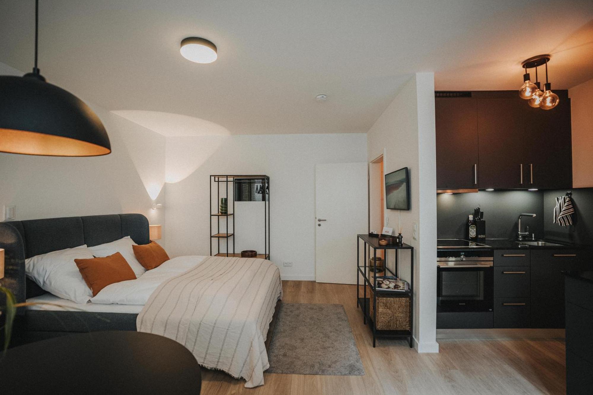 Downtown Apartment Mit Luxusbad Am Hafen Nur 5 Minuten Zu Fuss In Die Innenstadt Und Zum Bahnhof! Όλντεμπουργκ Εξωτερικό φωτογραφία