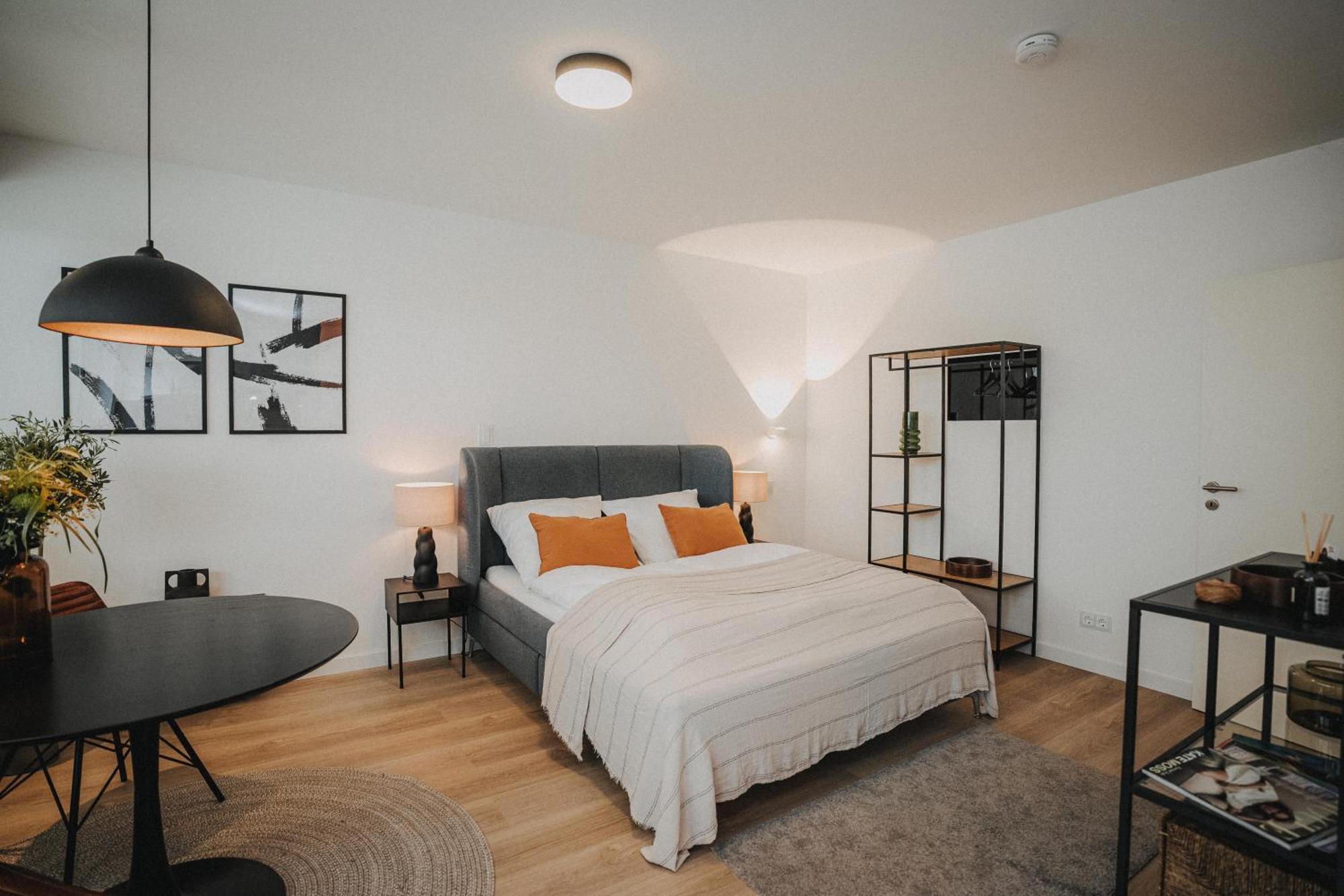 Downtown Apartment Mit Luxusbad Am Hafen Nur 5 Minuten Zu Fuss In Die Innenstadt Und Zum Bahnhof! Όλντεμπουργκ Εξωτερικό φωτογραφία