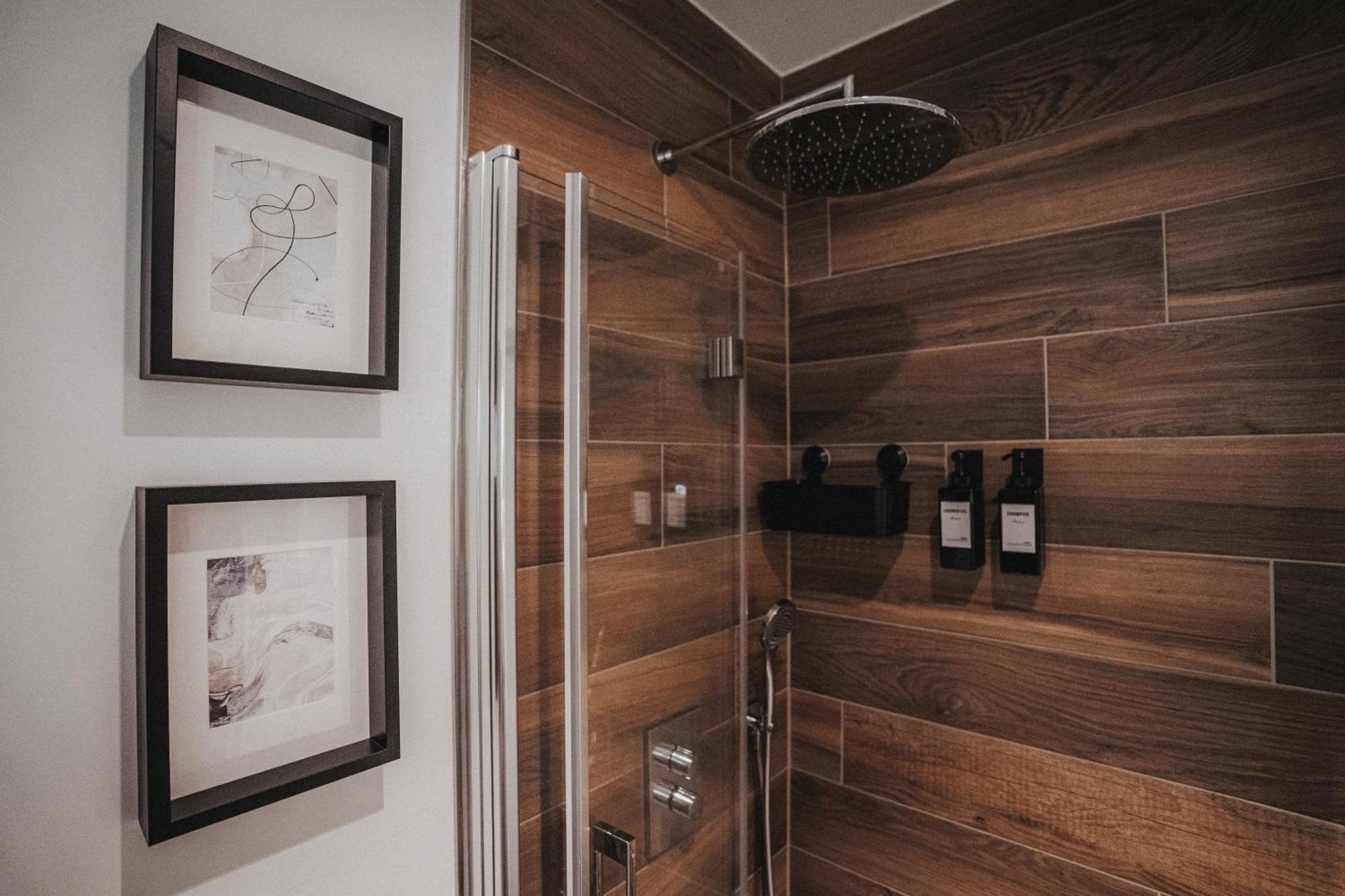Downtown Apartment Mit Luxusbad Am Hafen Nur 5 Minuten Zu Fuss In Die Innenstadt Und Zum Bahnhof! Όλντεμπουργκ Εξωτερικό φωτογραφία