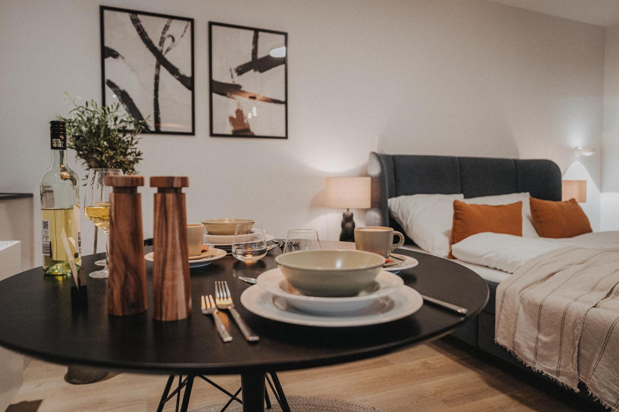 Downtown Apartment Mit Luxusbad Am Hafen Nur 5 Minuten Zu Fuss In Die Innenstadt Und Zum Bahnhof! Όλντεμπουργκ Εξωτερικό φωτογραφία