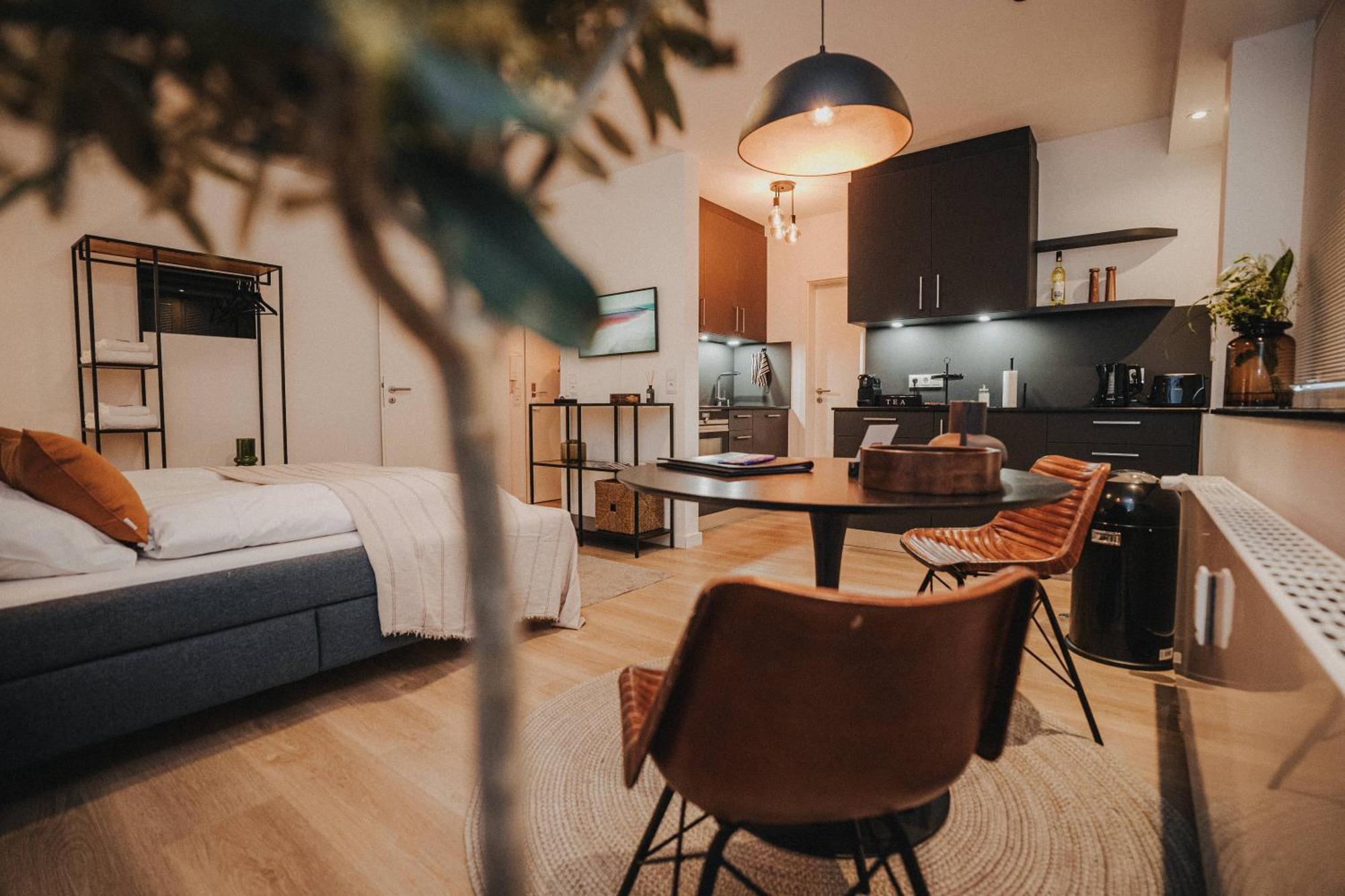 Downtown Apartment Mit Luxusbad Am Hafen Nur 5 Minuten Zu Fuss In Die Innenstadt Und Zum Bahnhof! Όλντεμπουργκ Εξωτερικό φωτογραφία